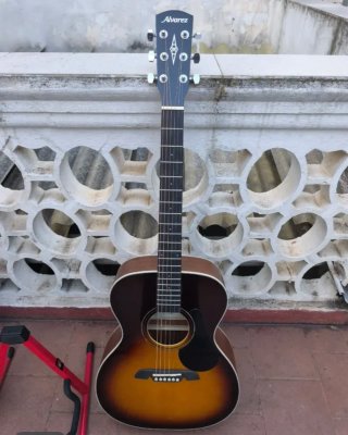 Guitarra Acústica Alvarez RF26SB Regent