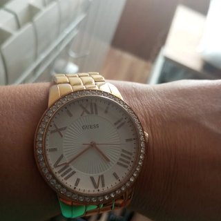 Reloj Guess Dorado Mujer