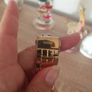 Reloj Guess Dorado Mujer