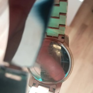 Reloj Guess Dorado Mujer