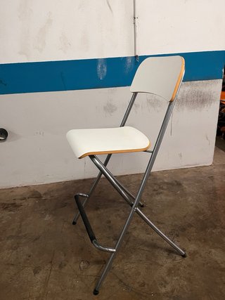 Taburete plegable Ikea madera y metal