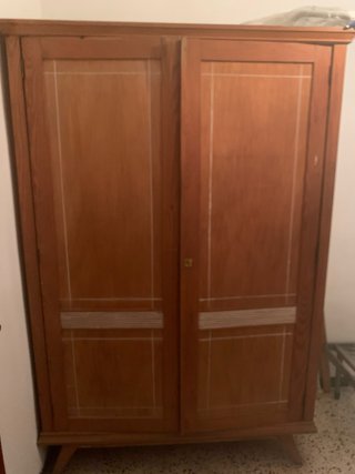 Regalo Armario antiguo de madera si lo recoges hoy