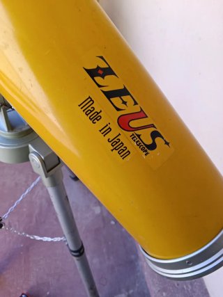 Telescopio Zeus reflector D114mm F920mm. + Trípode