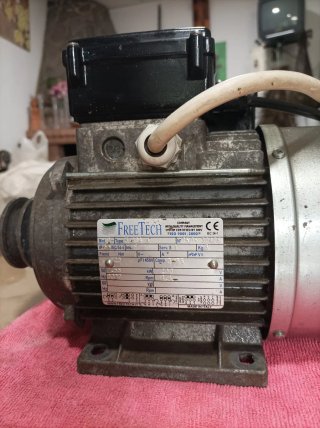 Motor hormigonera 220V. Tl. 638 71 91 07 Trigueros