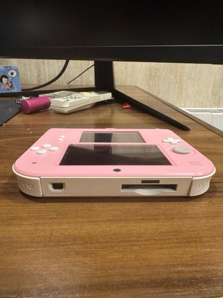 Nintendo 2DS Tomodachi Life Edizione Rosa