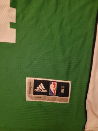 Camiseta Celtics Thomas Adidas Talla M sin estreno