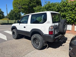 Toyota Land Cruiser 90