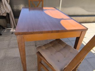 Mesa de comedor de madera maciza