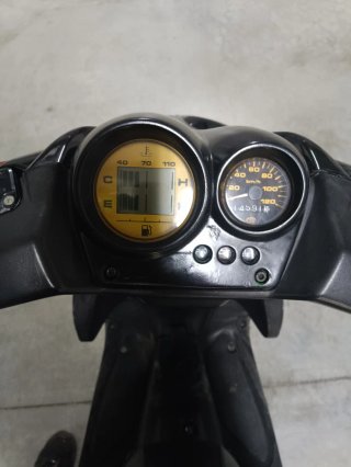 Yamaha Aerox Negra