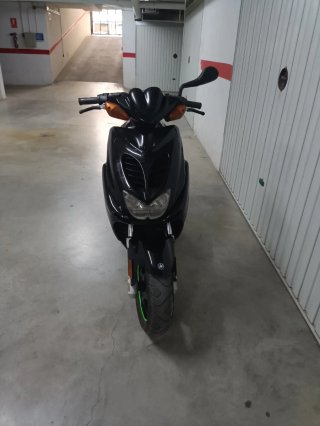 Yamaha Aerox Negra