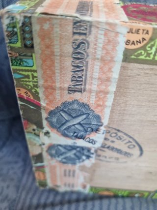 Caja de puros Romeo y Julieta vacía