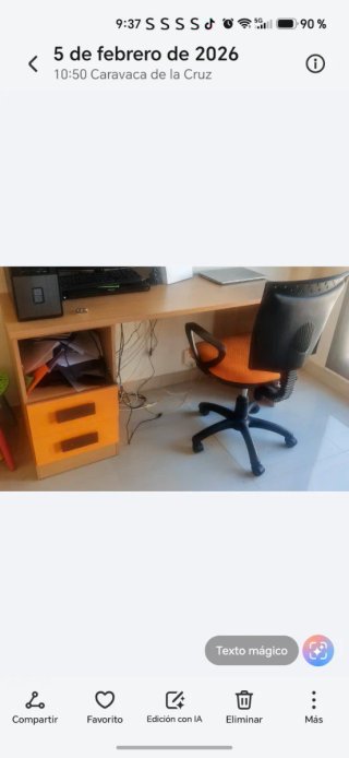 Escritorio y silla de oficina