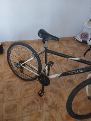 Bicicleta New Star Negra y Blanca