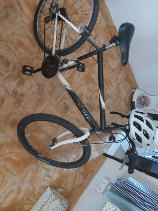 Bicicleta New Star Negra y Blanca