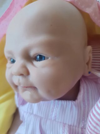 Bebé reborn silicona completa