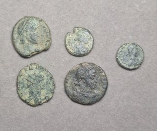 Lote de monete romane da pulire e identificare