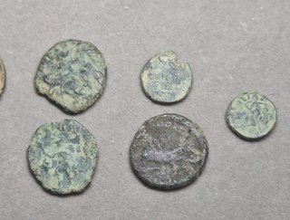 Lote de monete romane da pulire e identificare