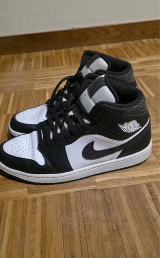 Nike Air Jordan 1 Mid SE Black White Elephant