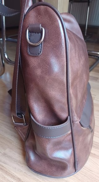 Mochila efecto piel marrón T. M - Como nueva