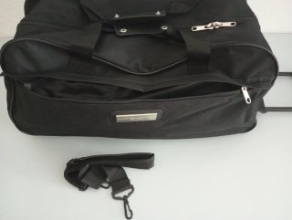 Maleta de viaje Carolina Herrera con ruedas