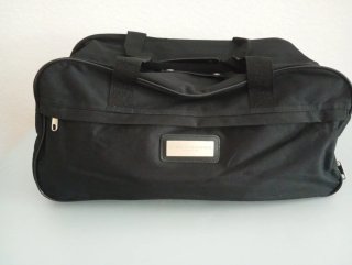 Maleta de viaje Carolina Herrera con ruedas