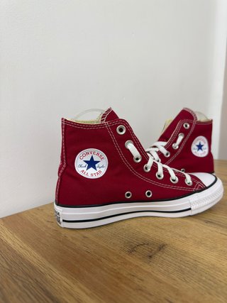 Converse  en color rojo