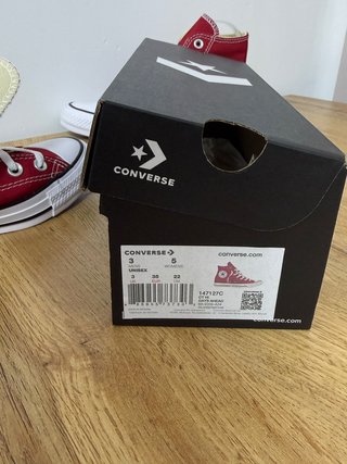 Converse  en color rojo