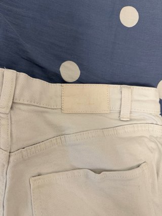 Pantalones blancos acampanados