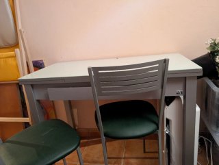 Mesa de cocina con 2 sillas extensible