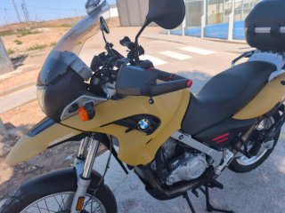 BMW F 650 GS Amarilla y Negra