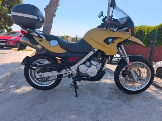 BMW F 650 GS Amarilla y Negra