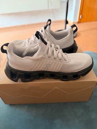 Zapatillas On Running gris/Negro