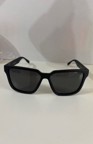 Gafas de sol Hawkers negras y grises