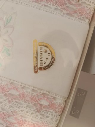 Raro Corredo Vintage DEA Ricami 23 pz in Valigetta