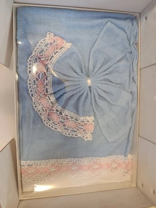 Raro Corredo Vintage DEA Ricami 23 pz in Valigetta