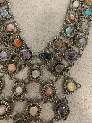 Collar antiguo multicolor plata