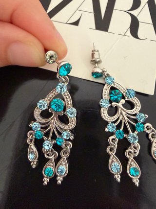 Orecchini Zara pendenti con strass