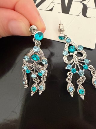 Orecchini Zara pendenti con strass
