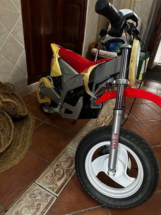 Moto infantil tipo cross