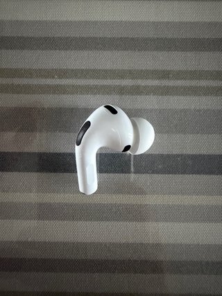Apple AirPods Pro 3 Solo Case + Auricolare Destro
