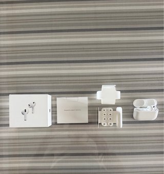 Apple AirPods Pro 3 Solo Case + Auricolare Destro