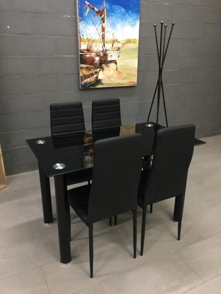 Mesa cristal templado con 4 sillas