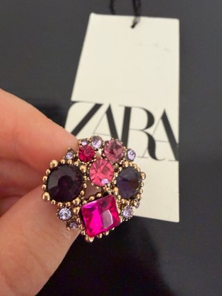 Spilla Zara con pietre colorate