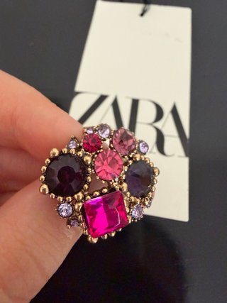 Spilla Zara con pietre colorate
