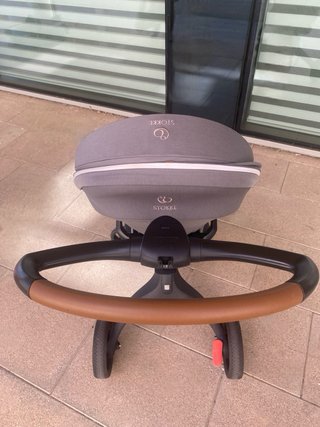 Carrito Stokke gris