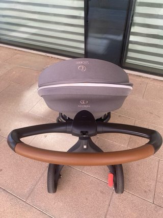 Carrito Stokke gris