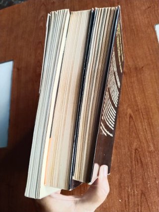 Lote de libros sobre OVNIs y antiguos astronautas