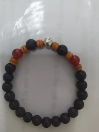 Pulsera de hombre con cuentas negras y rojas