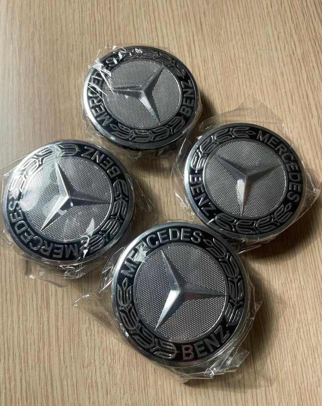 PACK TAPABUJES MERCEDES 75 mm + TAPONES VÁLVULA