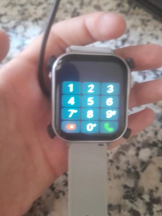 Reloj Inteligente Gris y Plateado
